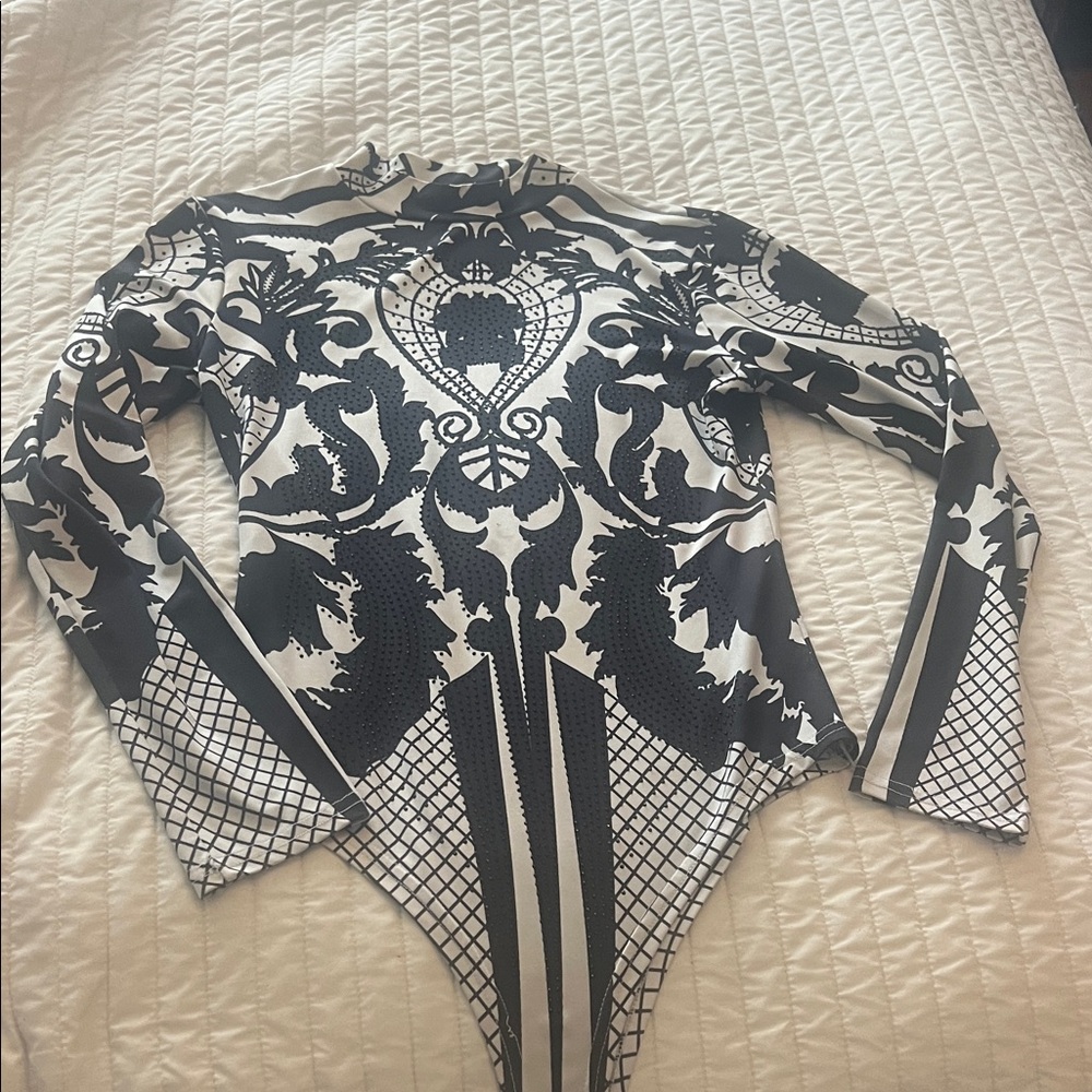 Commense Black and White Patterned Bodysuit stretchy material